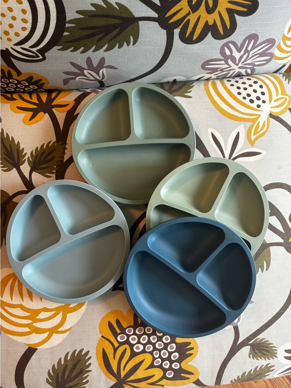 Blue Silicone 3-Compartment Kids Plates. Set of 4.